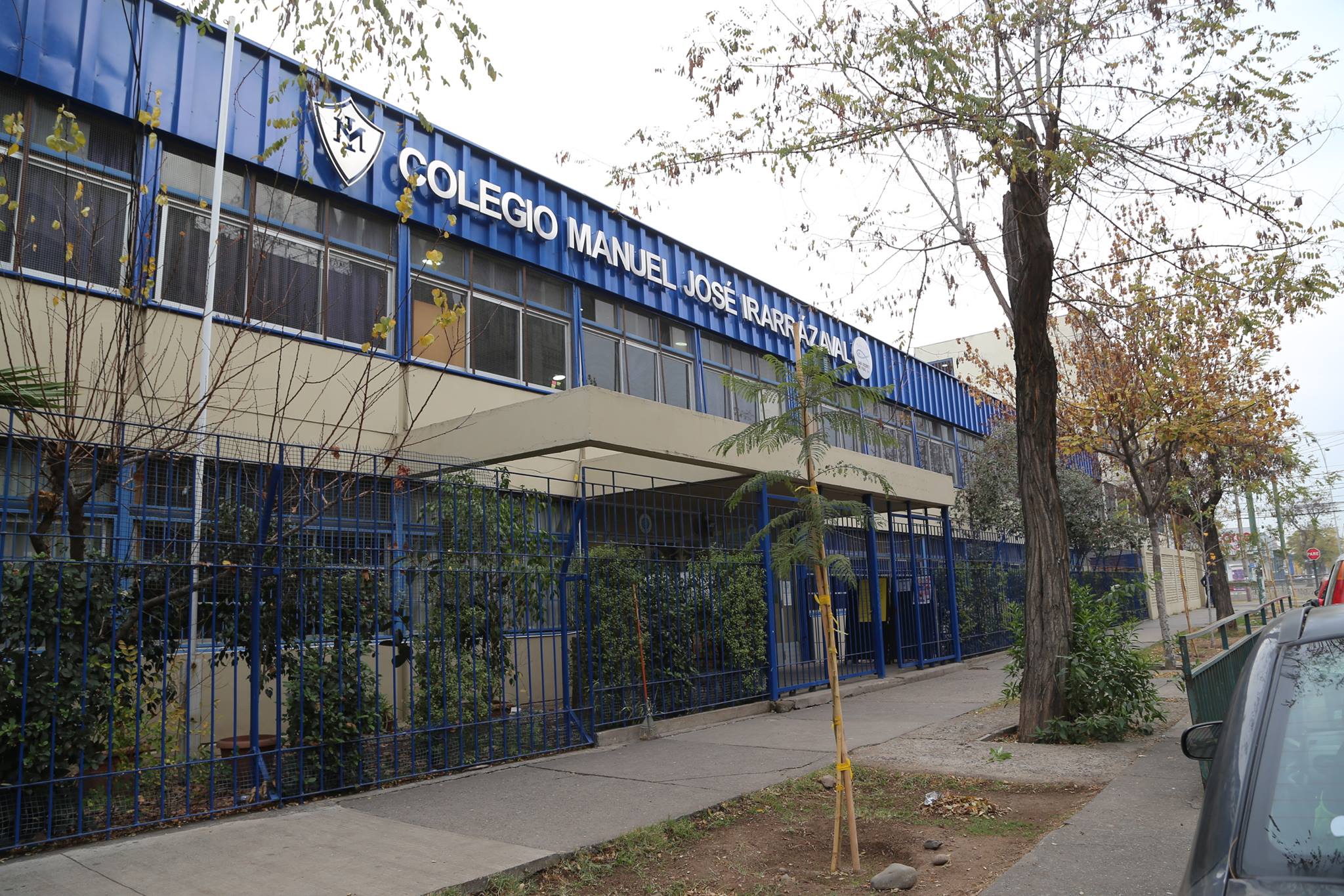 Fachada Colegio Manuel José Irarrázaval